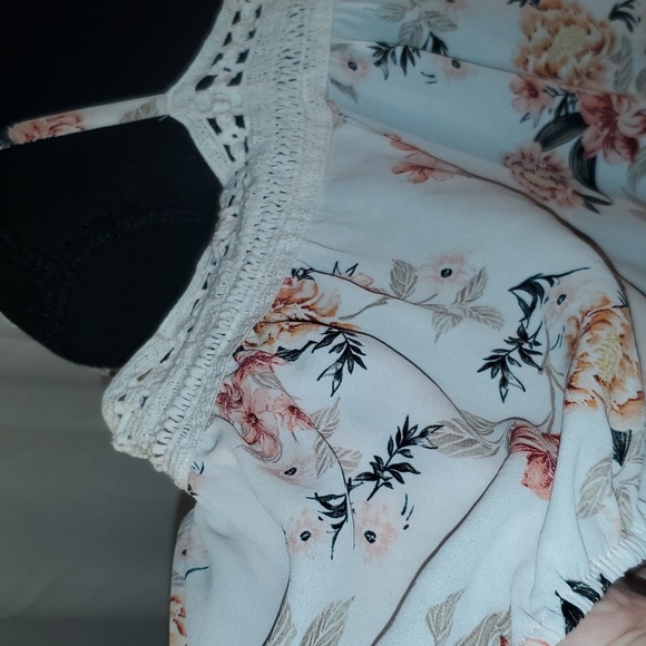 Torrid floral top - Picture 3 of 6